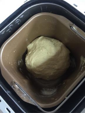 按“和面”键，20分钟揉成光滑的面团！

