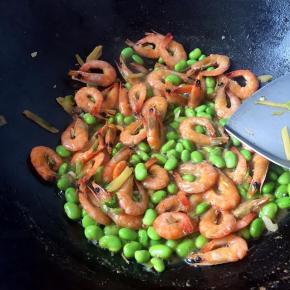 水分收差不多就可以出锅了