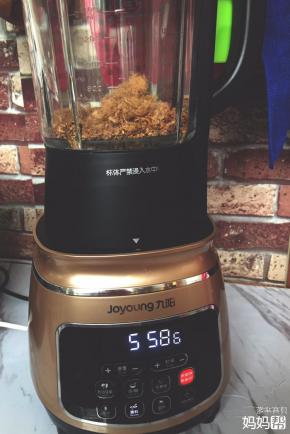 喜欢碎一点的可以用料理要打碎