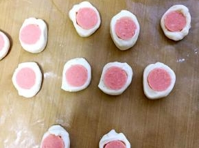 切掉多出来的，切成一块一块的，