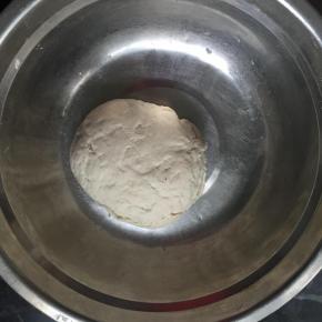 面团要硬，不能太软