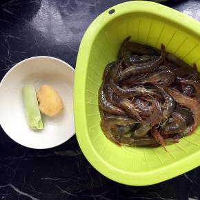 所需食材准备好，处理清洗干净