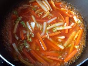 加入清水，适量盐