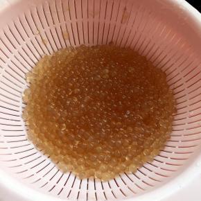 焖至完全透明，过凉水捞出备用