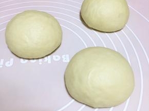 分成3等份揉成团松弛10分钟