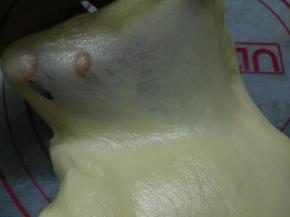 揉出手套膜，像不像丝绸？漂亮啵？