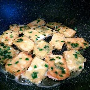 煎至两面金黄就可以了！