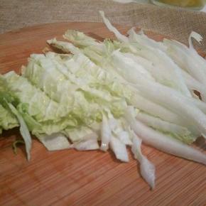 白菜切丝，