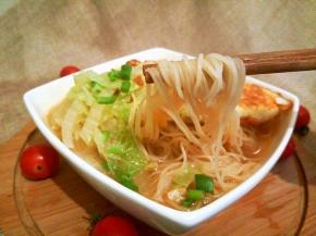 加上荷包蛋，葱花，简单的早餐就可以享用了！