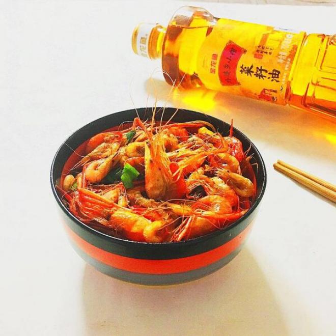 油爆河虾