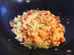 最后撒上葱花即可