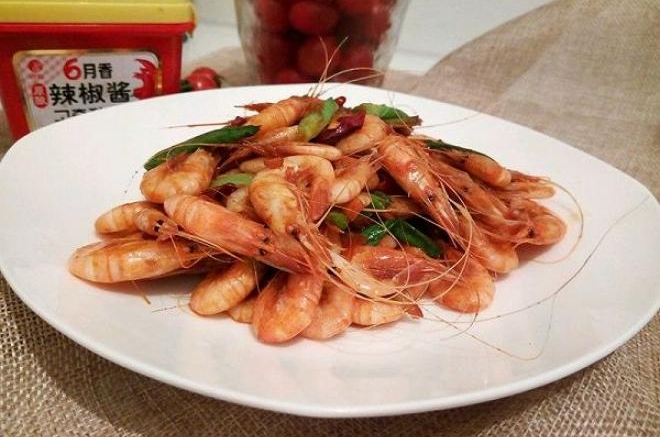 爆炒江白虾