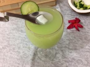 近看里面有椰子肉哦