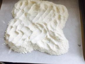 搅拌均匀后，平铺散开