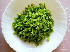 把苦瓜切碎