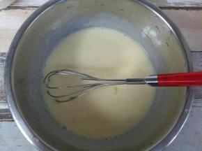 光滑细腻的蛋糊。