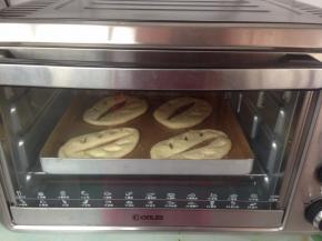 入烤箱32度，发酵10分钟。