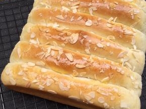 12:烤完出炉后，放到烤网上晾着