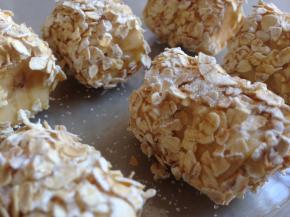 在上面洒上丁点的砂糖，也可以不放