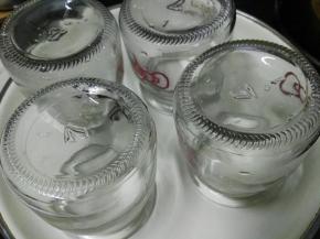 酸奶瓶倒扣把水沥干