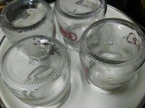 酸奶瓶倒扣把水沥干