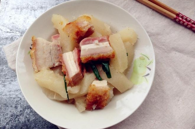 柚皮焖烧腩肉