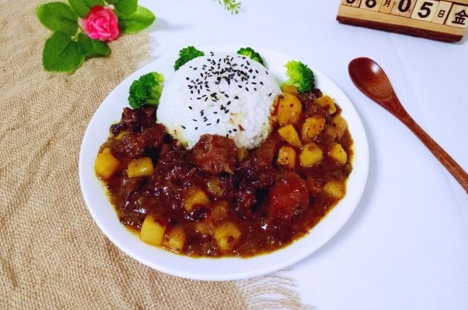 咖喱牛肉饭