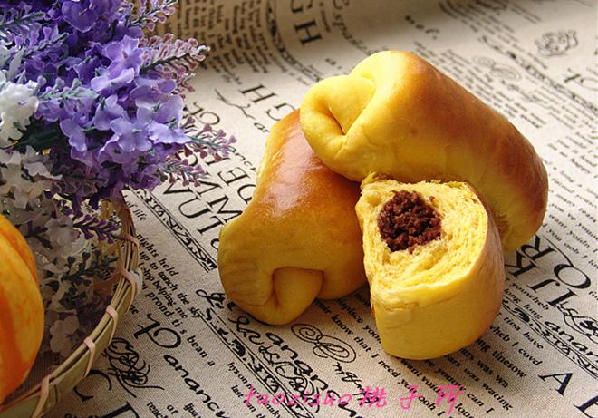 南瓜红豆馅餐包