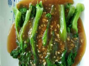 浇上蚝油汁即可