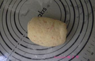 再重复第5和6步卷好面团；