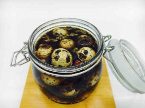 倒入一个容器里，晾凉，放入冰箱里冷藏12～24小时。