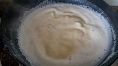 煮开后至少煮五分钟再关火，一定要搅拌，不然豆浆会漫出来