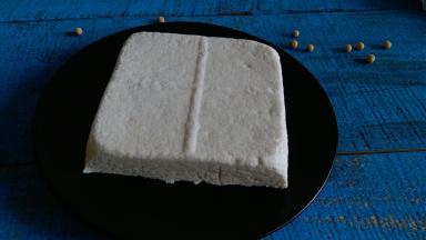 三个小时候脱模！无添加的豆腐出炉了