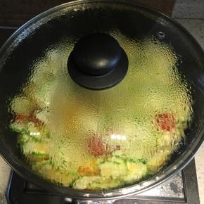 盖上盖子稍微焖一下