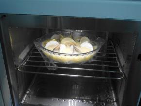 放入蒸炉里蒸10分钟就可以了