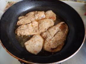 一面煎五分钟翻面煎