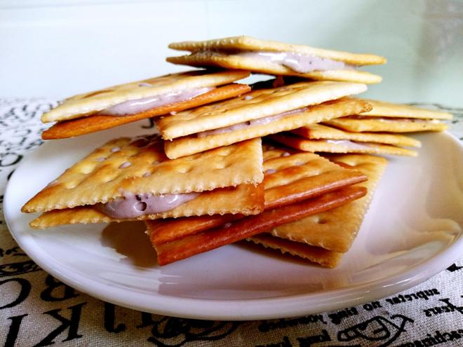 蓝莓味牛扎饼干