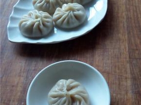 品尝美味包子吧。