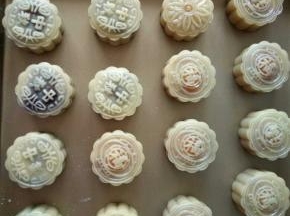 全部包好，再一起压模。