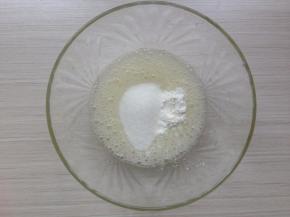 加入27克细砂糖