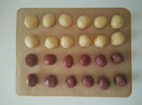 油皮和油酥平均分成12份