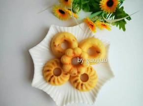 甜甜圈烤好了，快来吃吧