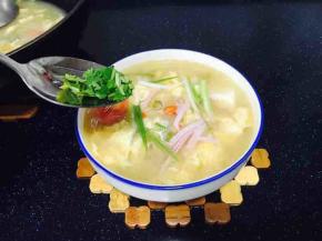 最后放少许香菜末