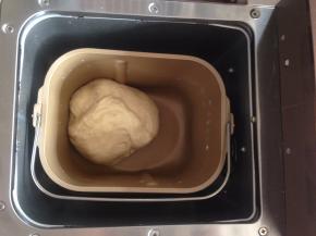 静置15分钟后的面团