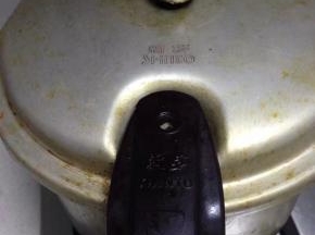 盖上盖子压至20-30分钟即可