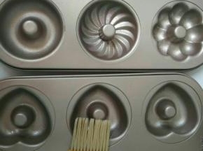 模具刷一层油