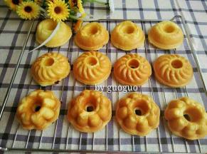 蛋糕就烤好了，没放任何添加剂不宜长时间保存