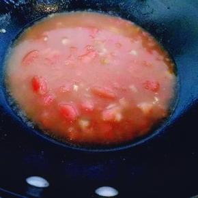 加入一碗清水，大火烧开。