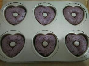 放入心形模具中