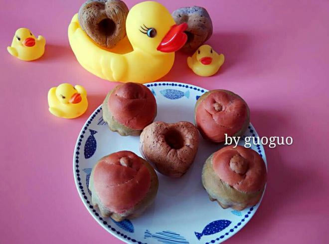 蓝莓面包和花朵面包